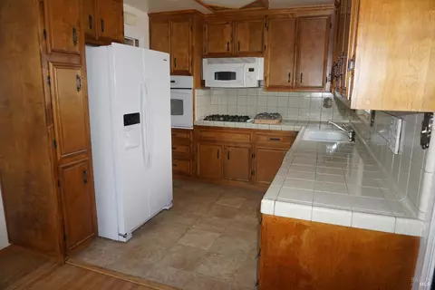 Kitchen - 242 Bergwall Way, Vallejo, CA 94591 photo 2 of 3