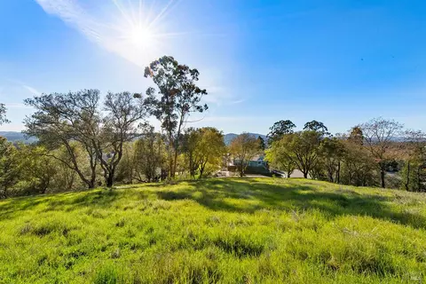 1000 Borel Rd, Healdsburg, CA 95448