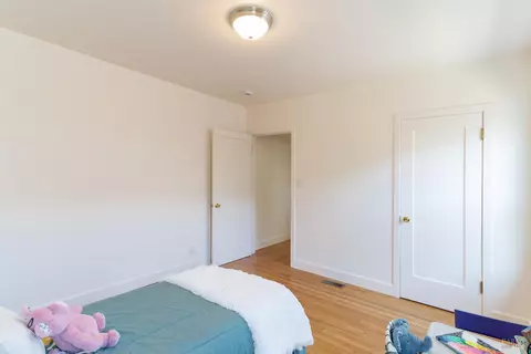Bedroom - 7 Fairview Ave, Vallejo, CA 94590 photo 4 of 6