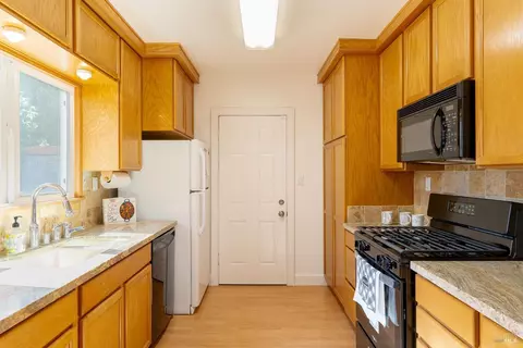 Kitchen - 7 Fairview Ave, Vallejo, CA 94590 photo 1 of 4