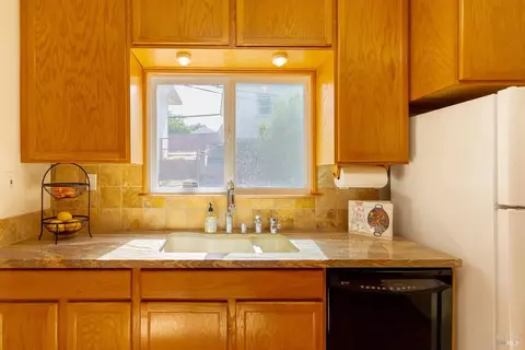 Kitchen - 7 Fairview Ave, Vallejo, CA 94590 photo 2 of 4