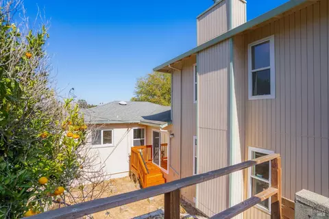 Exterior - 7 Fairview Ave, Vallejo, CA 94590 photo 8 of 11
