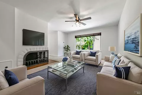 74 Grande Paseo, San Rafael, CA 94903