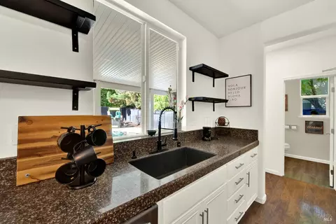 Kitchen - 1345 Bello Dr, Dixon, CA 95620 photo 8 of 10