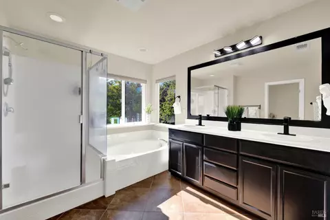 Bath - 1345 Bello Dr, Dixon, CA 95620 photo 2 of 7