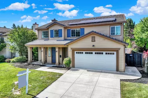 Exterior - 1345 Bello Dr, Dixon, CA 95620 photo 3 of 22