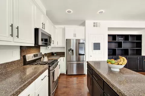 Kitchen - 1345 Bello Dr, Dixon, CA 95620 photo 2 of 10