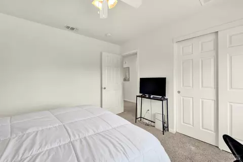 Bedroom - 1345 Bello Dr, Dixon, CA 95620 photo 4 of 6