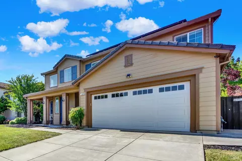 Exterior - 1345 Bello Dr, Dixon, CA 95620 photo 4 of 22