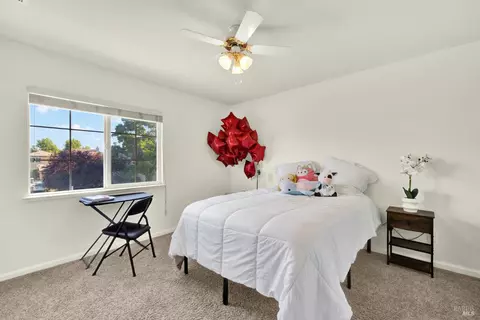 Bedroom - 1345 Bello Dr, Dixon, CA 95620 photo 3 of 6