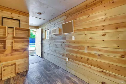 Entry Way - 1345 Bello Dr, Dixon, CA 95620 photo 4 of 4
