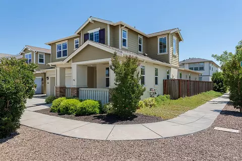 2544 Estery Ln, Santa Rosa, CA 95403