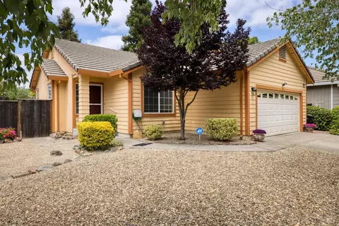 355 Sugar Maple Ln, Windsor, CA 95492