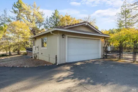 20320 Hollands Ln, Willits, CA 95490 photo 6