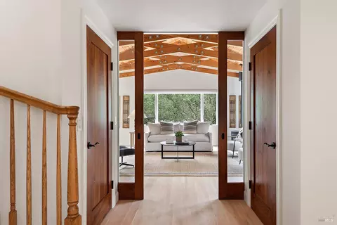Entry Way - 17010 Burl Ln, Occidental, CA 95465 photo 7 of 8
