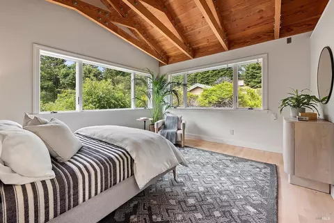 Bedroom - 17010 Burl Ln, Occidental, CA 95465 photo 3 of 4