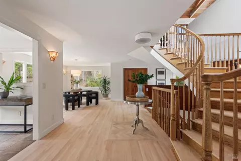 Entry Way - 17010 Burl Ln, Occidental, CA 95465 photo 4 of 8