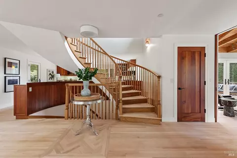 Entry Way - 17010 Burl Ln, Occidental, CA 95465 photo 3 of 8