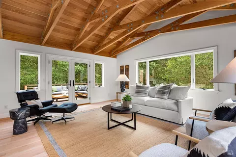 Living - 17010 Burl Ln, Occidental, CA 95465 photo 3 of 6