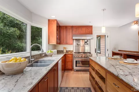 Kitchen - 17010 Burl Ln, Occidental, CA 95465 photo 3 of 5