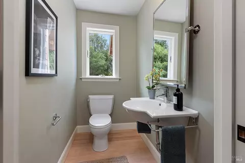 Bath - 17010 Burl Ln, Occidental, CA 95465 photo 1 of 3