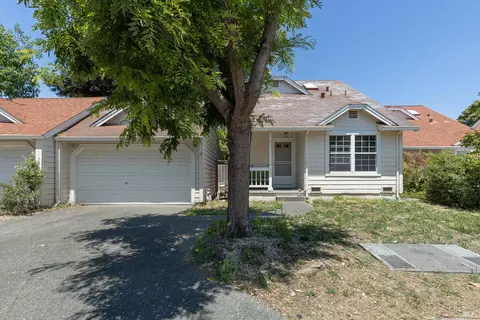 12 Bay Tree Ct, Cotati, CA 94931