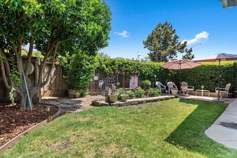 Exterior - 125 Combs Ln, Vallejo, CA 94590 photo 11 of 12