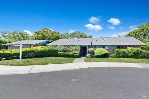 125 Combs Ln, Vallejo, CA 94590
