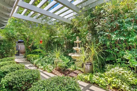 Exterior - 125 Combs Ln, Vallejo, CA 94590 photo 2 of 12