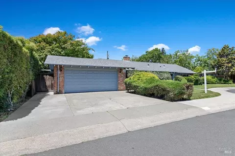 Exterior - 125 Combs Ln, Vallejo, CA 94590 photo 3 of 12
