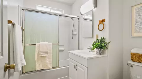 Bath - 1754 Utah St, Fairfield, CA 94533 photo 2 of 2