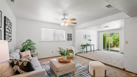 Living - 1754 Utah St, Fairfield, CA 94533 photo 3 of 5