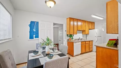 Dining - 1754 Utah St, Fairfield, CA 94533 photo 1 of 2