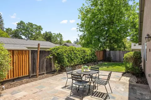 100 Poe Ct, Napa, CA 94558 photo 31