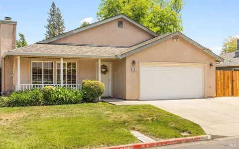 100 Poe Ct, Napa, CA 94558