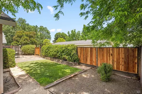 100 Poe Ct, Napa, CA 94558 photo 32