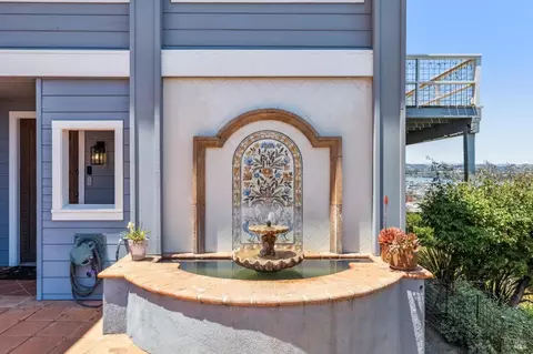 Exterior - 231 Cazneau Ave, Sausalito, CA 94965 photo 2 of 7
