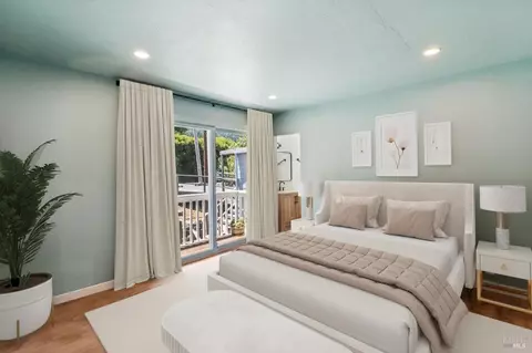 Bedroom - 231 Cazneau Ave, Sausalito, CA 94965 photo 2 of 3