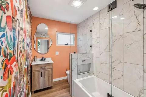 Bath - 231 Cazneau Ave, Sausalito, CA 94965 photo 1 of 2