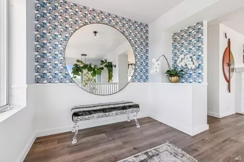 Entry Way - 231 Cazneau Ave, Sausalito, CA 94965 photo 1 of 2