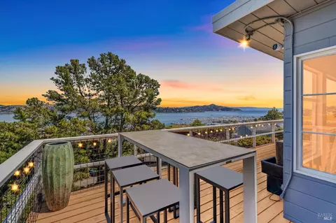 Exterior - 231 Cazneau Ave, Sausalito, CA 94965 photo 1 of 7