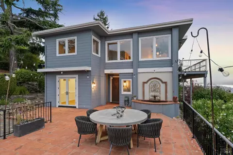 Exterior - 231 Cazneau Ave, Sausalito, CA 94965 photo 5 of 7
