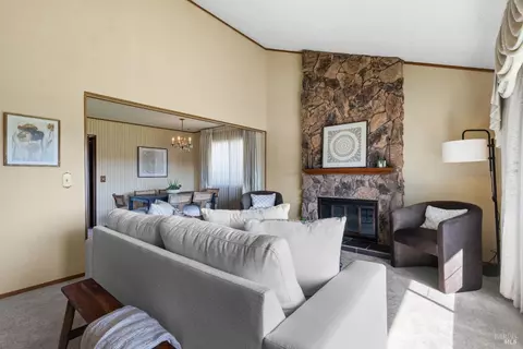 Living - 1721 Sarkesian Dr, Petaluma, CA 94954 photo 3 of 6
