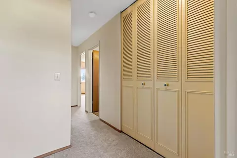 Entry Way - 1721 Sarkesian Dr, Petaluma, CA 94954 photo 2 of 2
