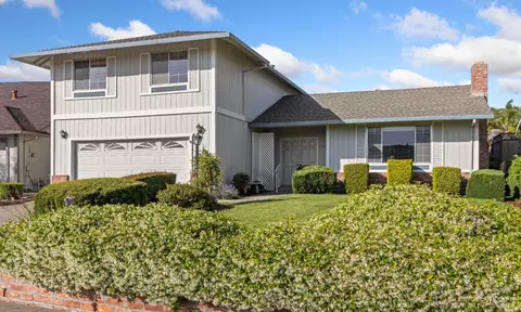 Exterior - 1721 Sarkesian Dr, Petaluma, CA 94954 photo 4 of 11