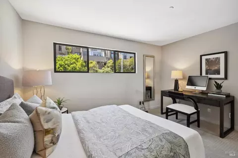 Bedroom - 101 Lincoln Dr, Sausalito, CA 94965 photo 4 of 5