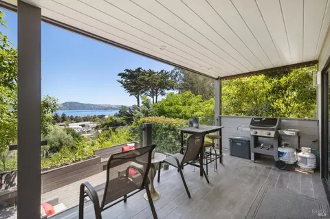Exterior - 101 Lincoln Dr, Sausalito, CA 94965 photo 13 of 15