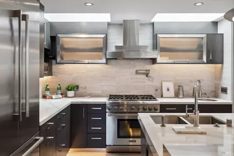 Kitchen - 101 Lincoln Dr, Sausalito, CA 94965 photo 6 of 13