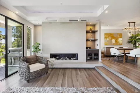 Living - 101 Lincoln Dr, Sausalito, CA 94965 photo 4 of 5