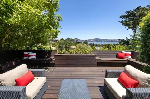 Exterior - 101 Lincoln Dr, Sausalito, CA 94965 photo 10 of 15